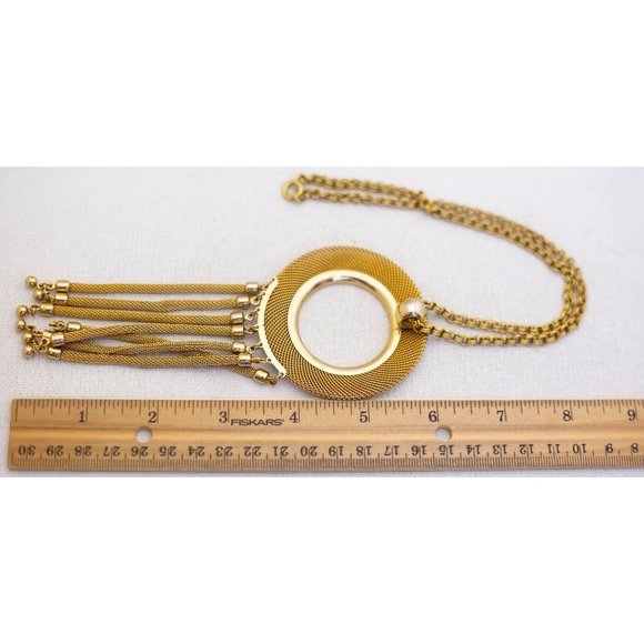 Vintage Gold Tone Chain Ring Elegant Tassel Necklace 18 inch - A22 - Picture 3 of 3